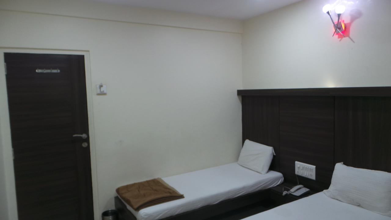 Hotel Gemini Bombay Extérieur photo