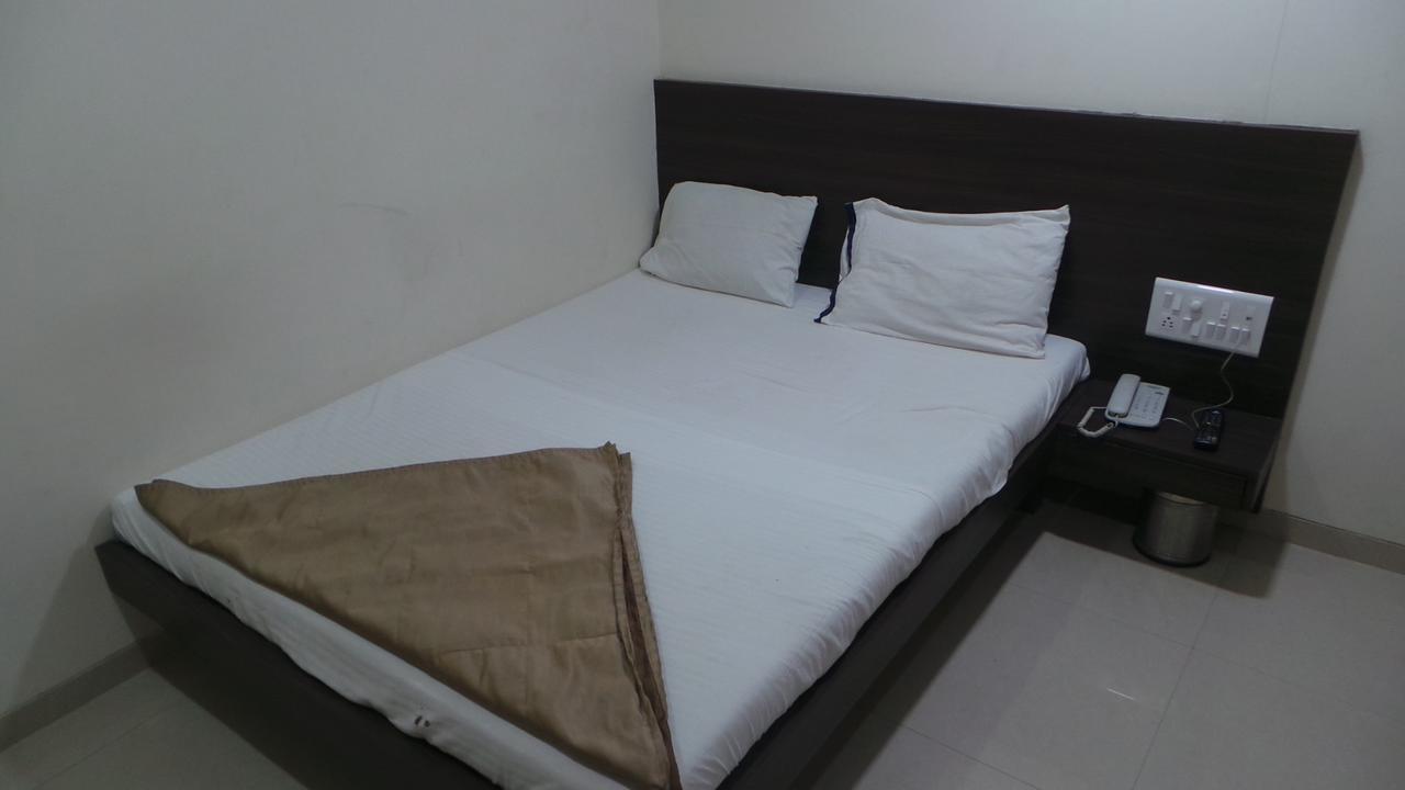 Hotel Gemini Bombay Extérieur photo