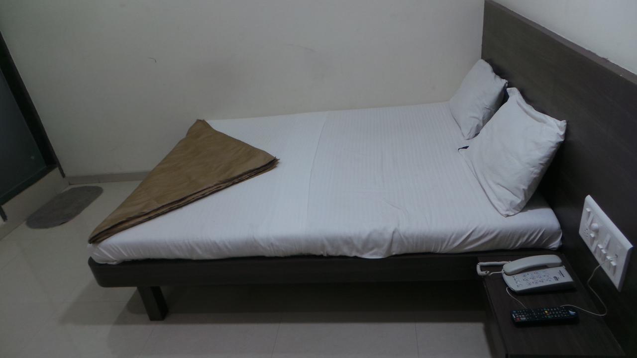 Hotel Gemini Bombay Extérieur photo