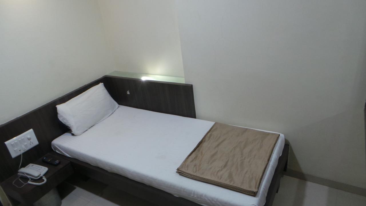 Hotel Gemini Bombay Extérieur photo